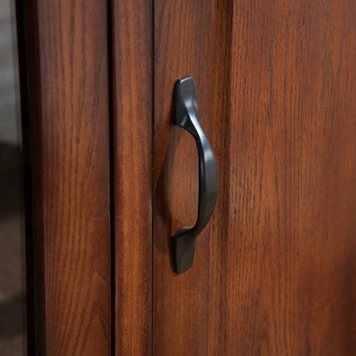 Outlet π TV Stands Leick Home Leaded Glass Three Door Corner TV Stand With Enclosed Storage For 50" TV's, Burnished Oak π₯ - Image 5